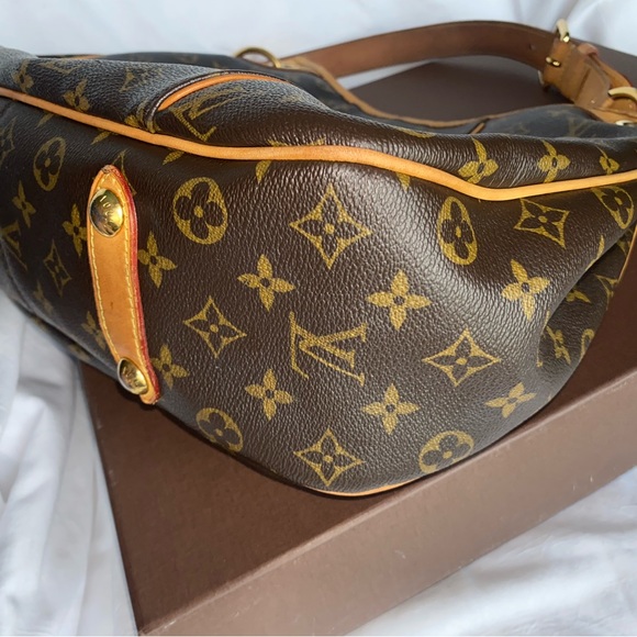 SOLD…. AUTHETIC Louis Vuitton Monogram Galliera PM - Picture 7 of 14